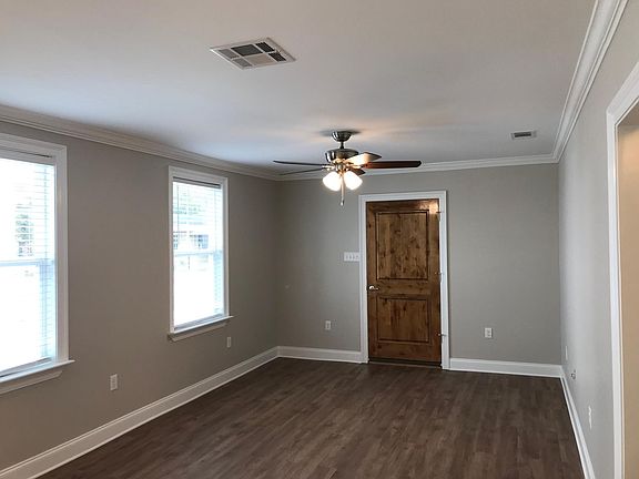 4th image of 440 Helios Ave