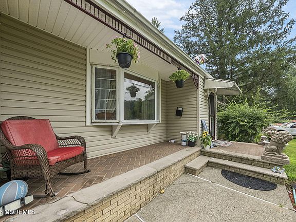 5th image of 33 Heather Drive