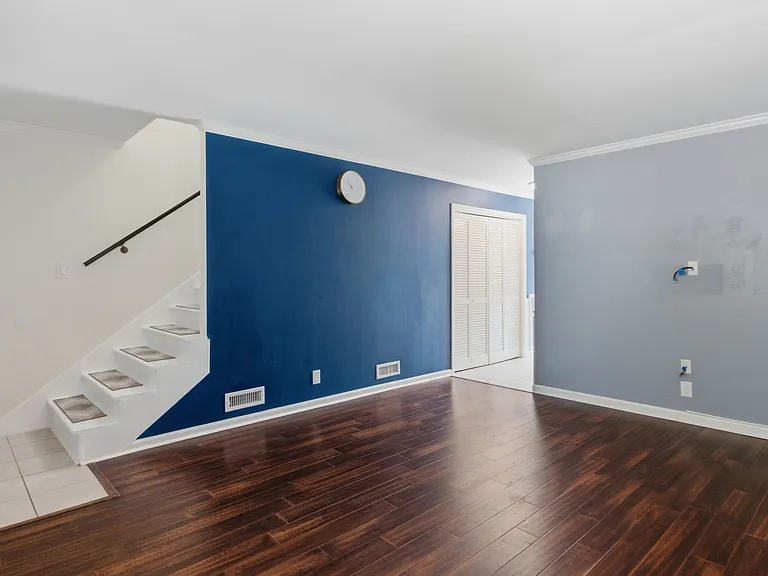 1236 Carriage Park Dr — Photo 9