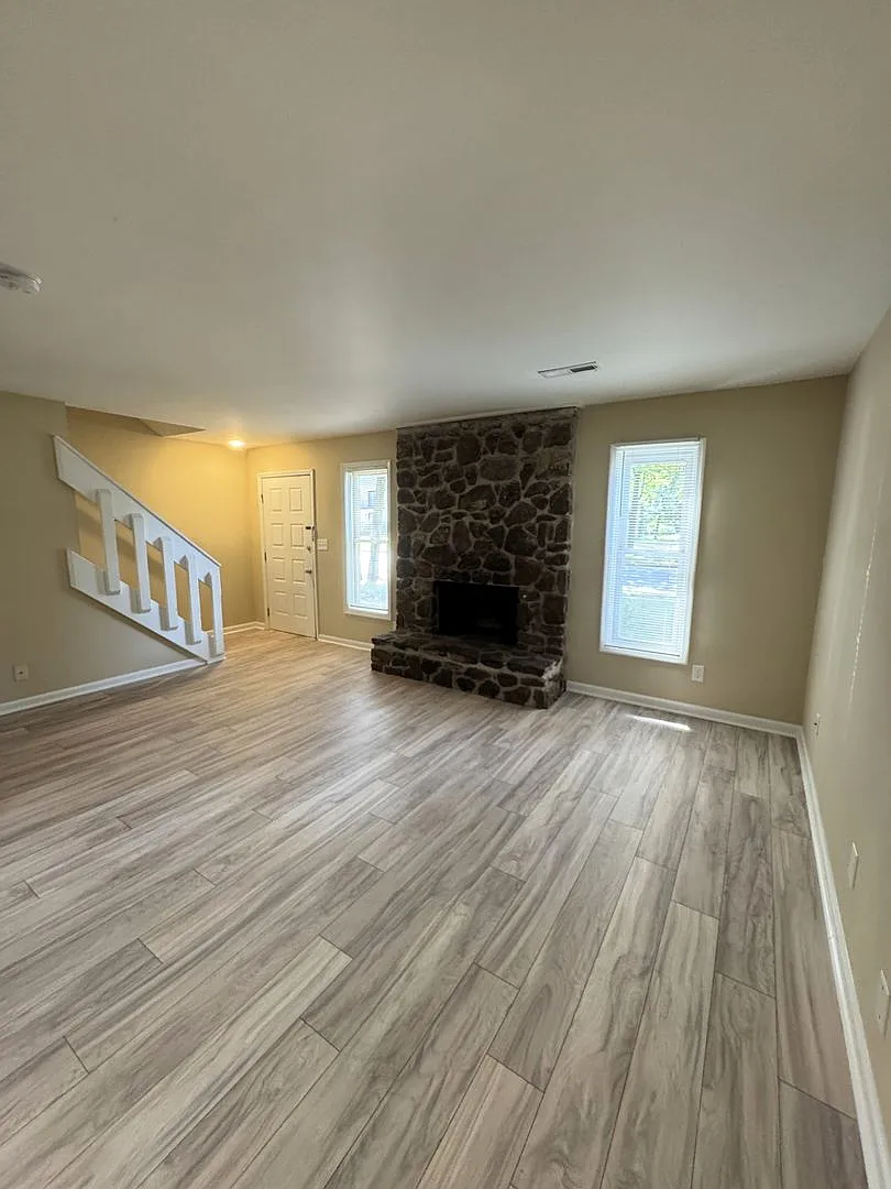 9006 Mahogany Row SE — Photo 2