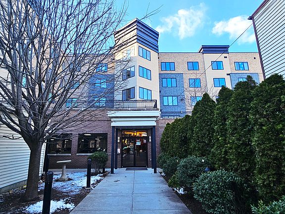 2nd image of 115 Bruen St APT 516