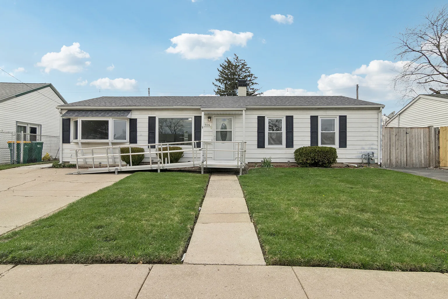 506 Kenyon Ave photo 1