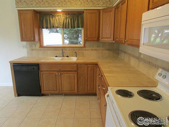 4th image of 2729 Meadow Brook Ln