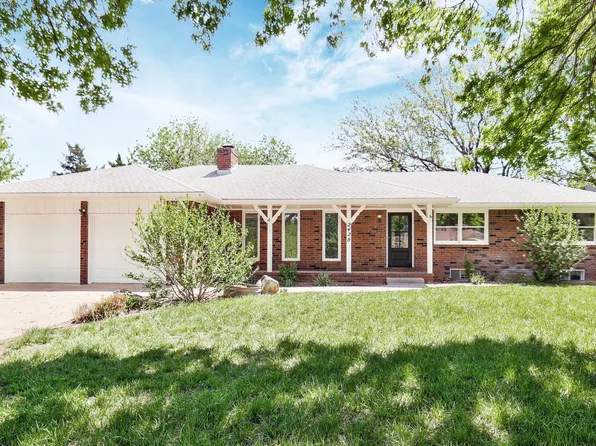 2428 N Cedar Crest Dr, Wichita, KS 67223