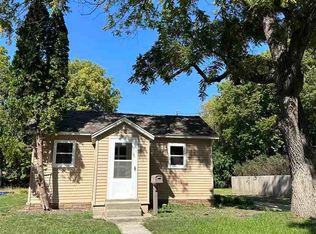 422 W 3rd St, Mankato, MN 56001