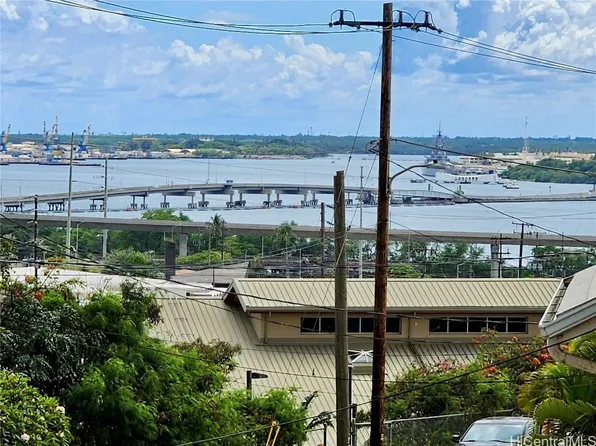 99-398 Hakina St, Aiea, HI 96701