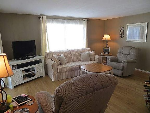 2nd image of 58 Cypress In The Wood