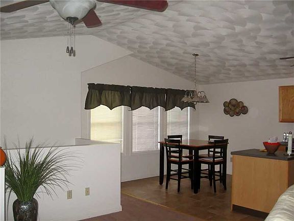5th image of 199 Eastwood Ave