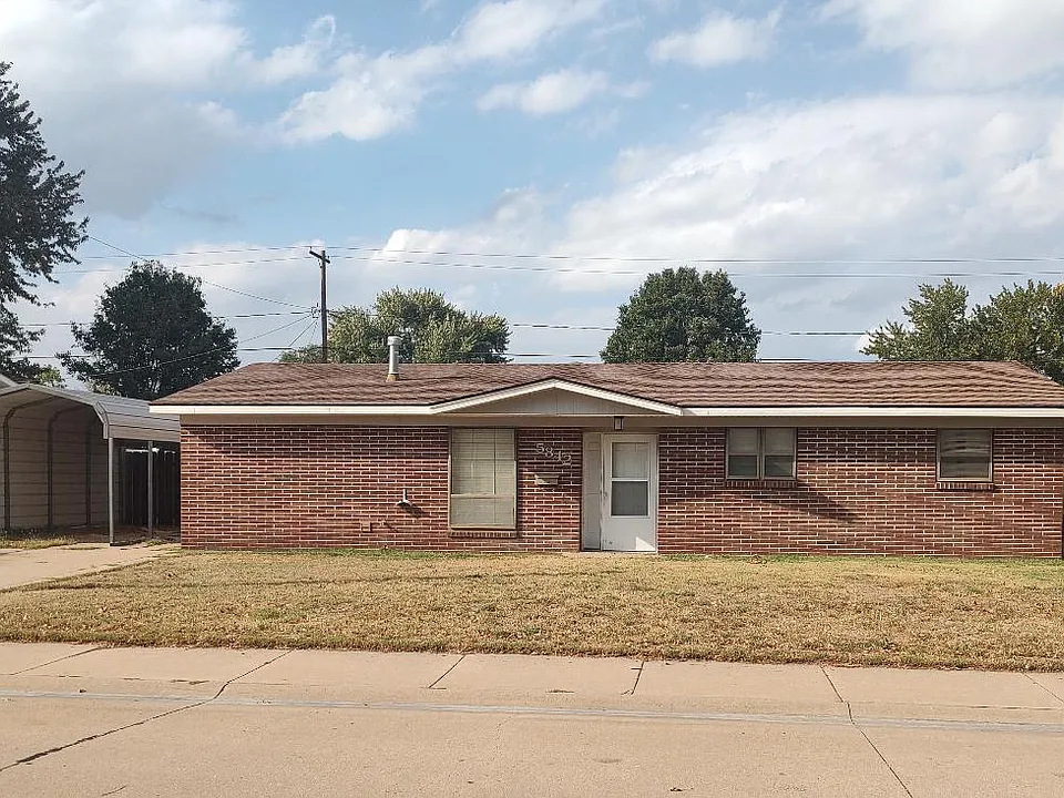 5842 Rosewood Dr