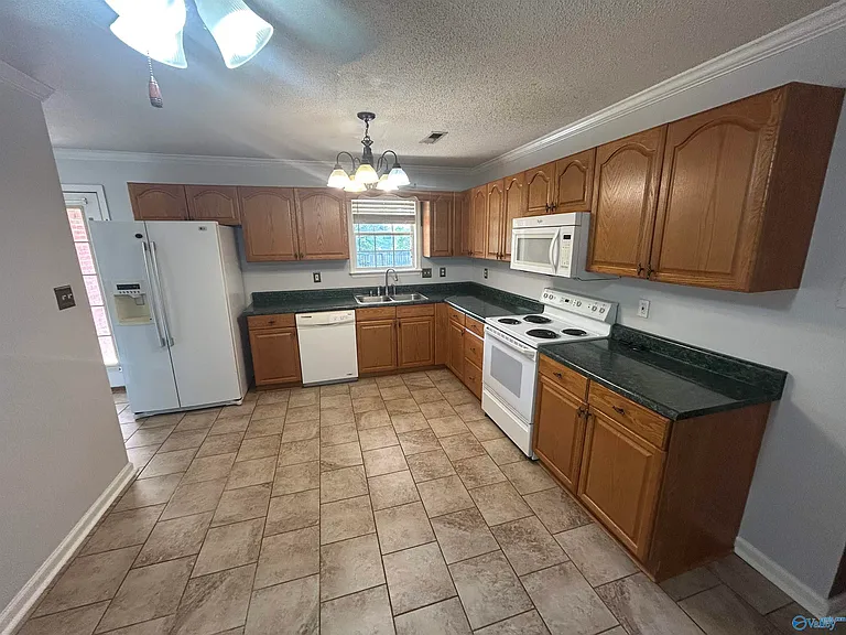 111 Sunnyfield Dr — Photo 17
