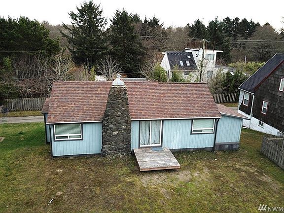 3rd image of 12905 North Aly