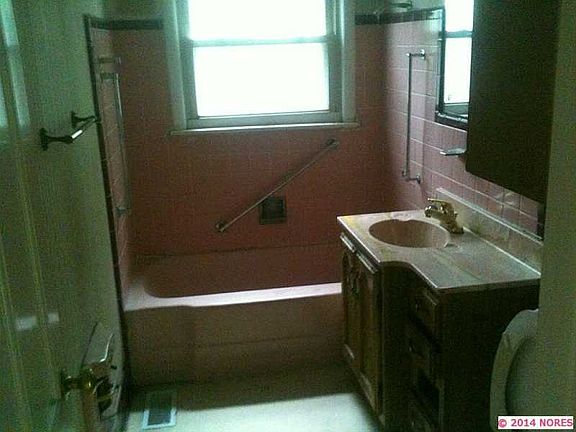 3rd image of 1390 N 75th East Ave