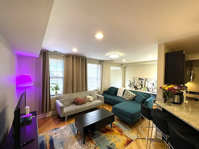 1522 W Superior St #1 — Photo 7