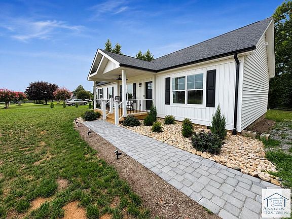 4th image of 1215 Bluewater Dr