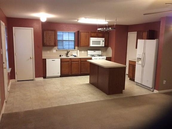 5th image of 15218 Hensen Creek Dr