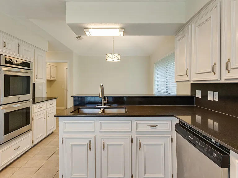 425 Provincetown Ln — Photo 13