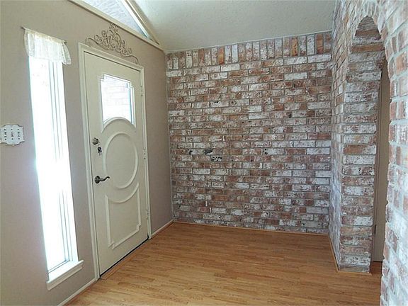 3rd image of 13302 Ensley Wood Dr