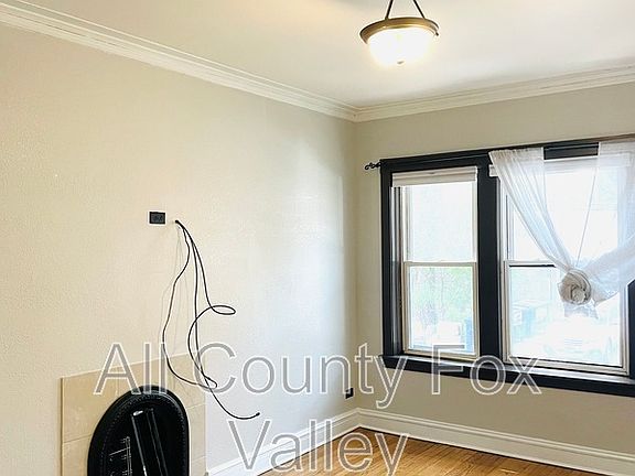 3rd image of 6621 N Lakewood Ave #1E