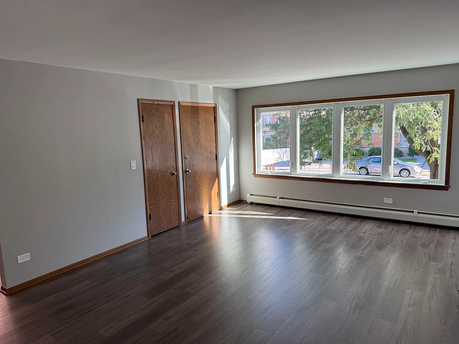 8538 W Catalpa Ave — Photo 3