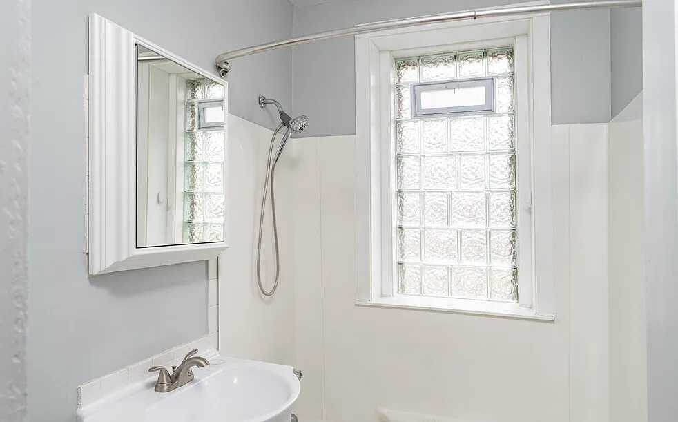 The Windsor Apartments — Photo 4