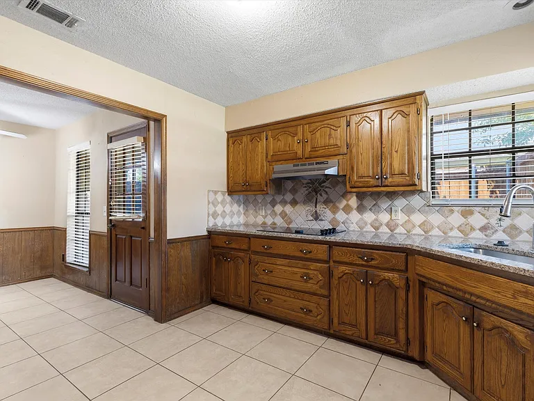 4124 Camino Dr — Photo 9