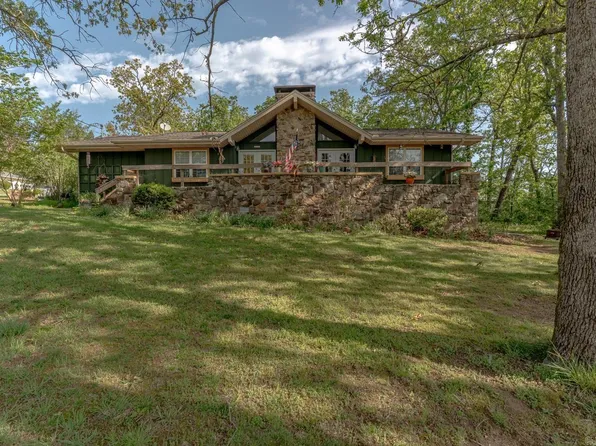 208 Fairway Dr, Horseshoe Bend, AR 72512