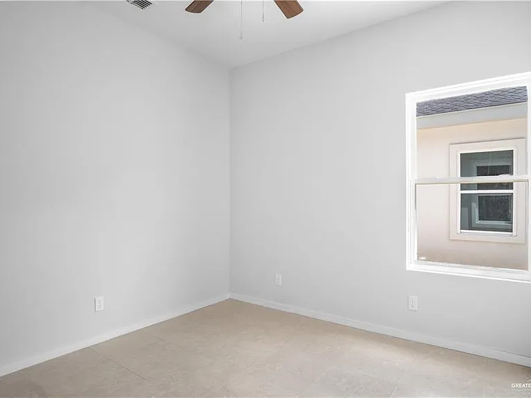 404 N Onyx Ave #1 — Photo 15