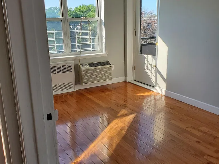 1670 Bell Blvd #2 — Photo 12