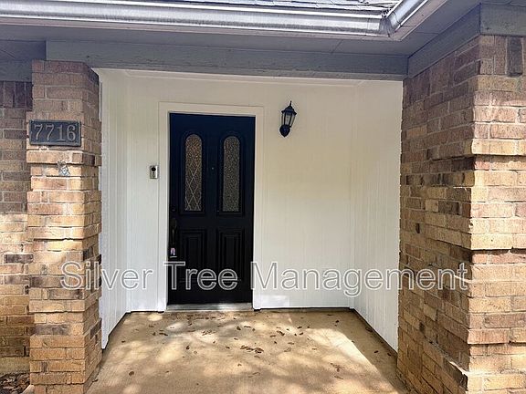 3rd image of 7716 Pampas Dr