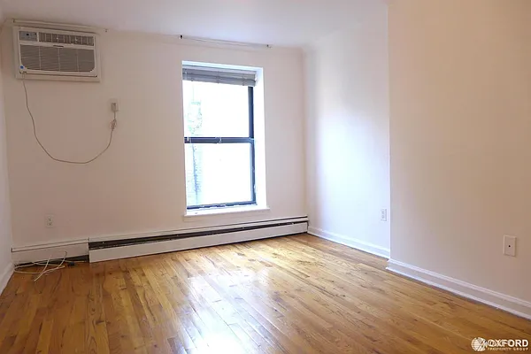 Rented by Oxford Property Group | media 12