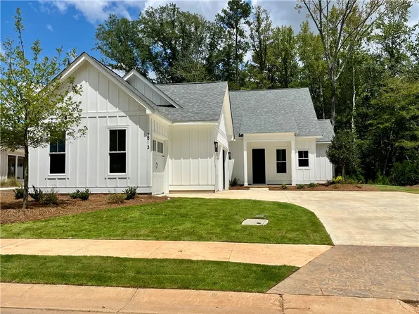 2913 National Village Pkwy, Opelika, AL 36801