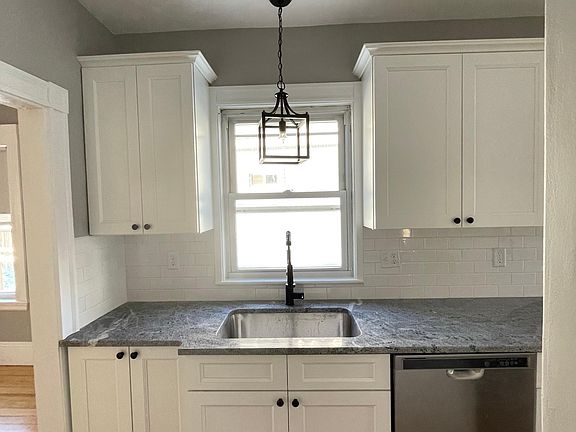 3rd image of 42 Essex Ave