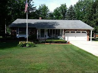 115 South Ln, Orchard Park, NY 14127