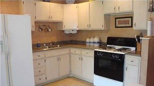 4th image of 1608 Fair Oaks Dr