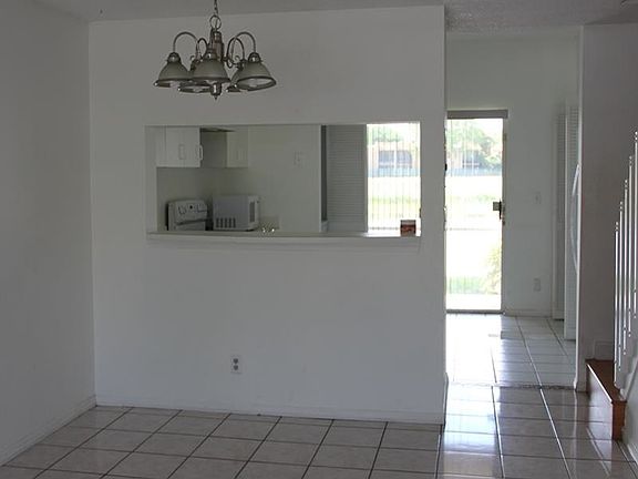4th image of 16791 Hemingway Dr