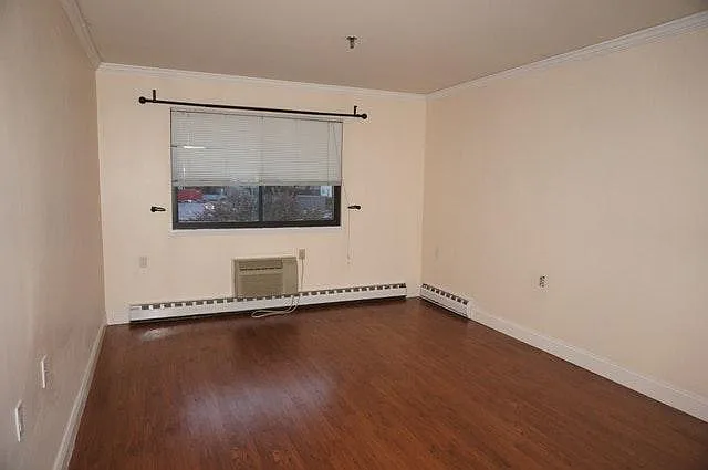 51 Schuyler Ave — Photo 10