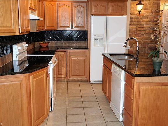 5th image of 303 Vannoy Dr