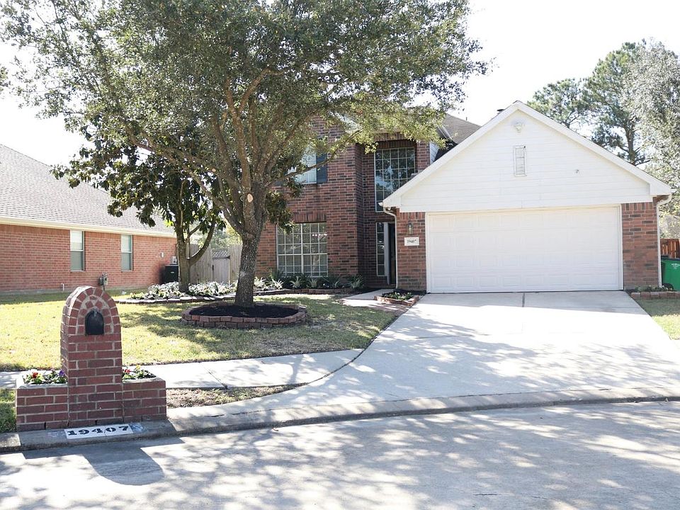 1st image of 19407 Scarlet Cove Dr