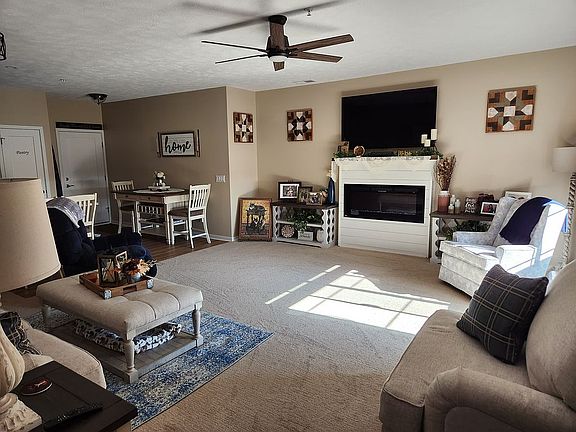 4th image of 5915 N 158th Ct #2105