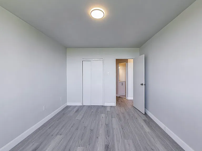 65 Thorncliffe Park Dr #1404 — Photo 14