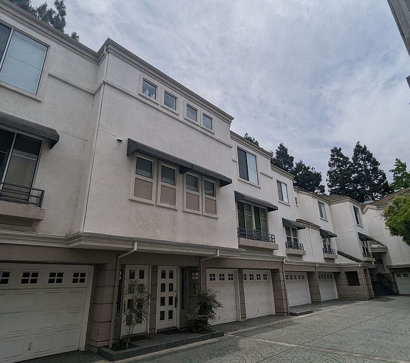 2nd image of 470 Navaro Way Unit 202