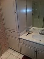 3rd image of 1117 Fountain View Dr
