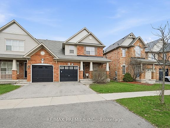 3rd image of 922 Hepburn Rd
