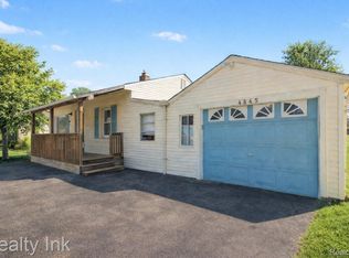 4845 Hatchery Rd, Waterford, MI 48329