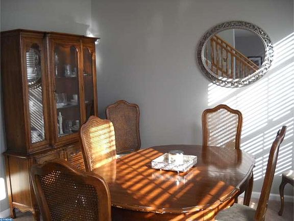 5th image of 30 Catherine Ct