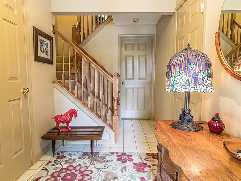 355 Murrays Ln — Photo 7