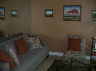 9951 NW 18th St, Pembroke Pines, FL 33024