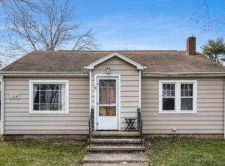 109 Fairfield Dr, Paw Paw, MI 49079