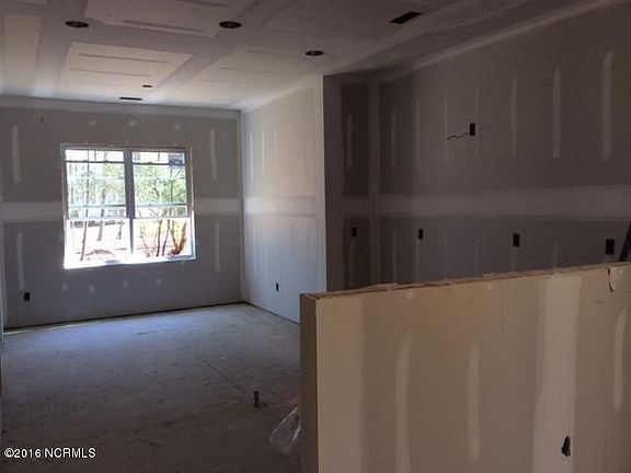 3rd image of 115 Toms Creek Road