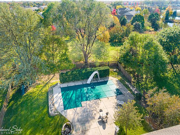 4th image of 3850 Peartree Dr